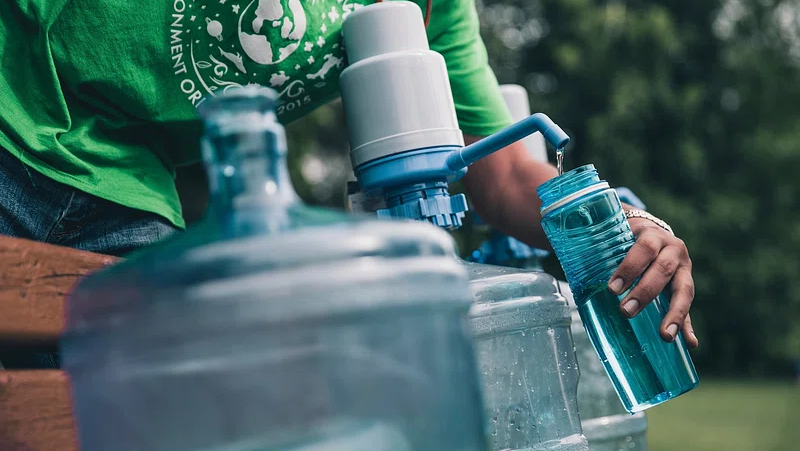 Minum Air Putih Setiap Hari